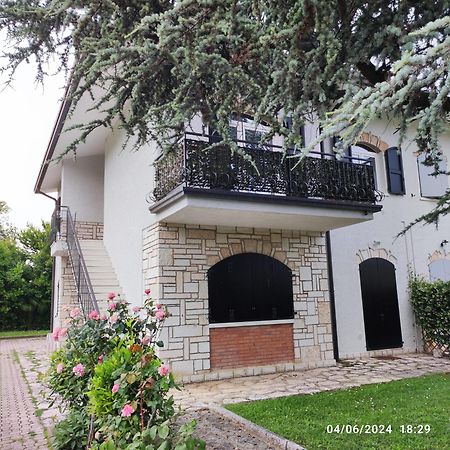 Il Capriccio Di Silvia Villa Sirmione Exterior foto